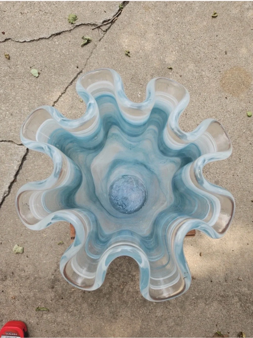 Large Hand Blown Blue & White Swirl Art Glass Ruffled Vase 15.5